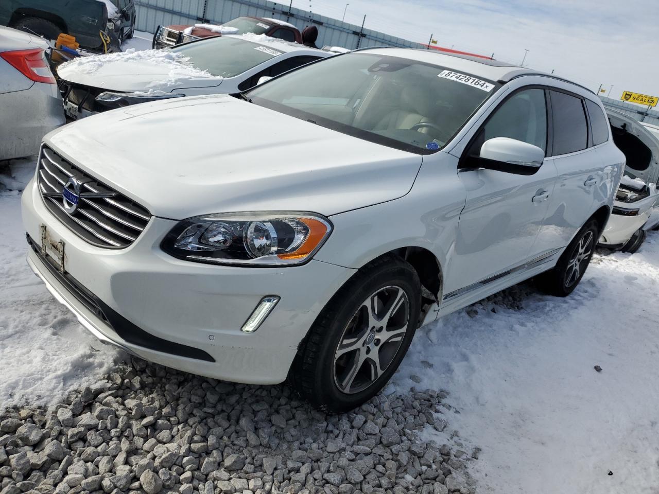 2015 VOLVO XC60