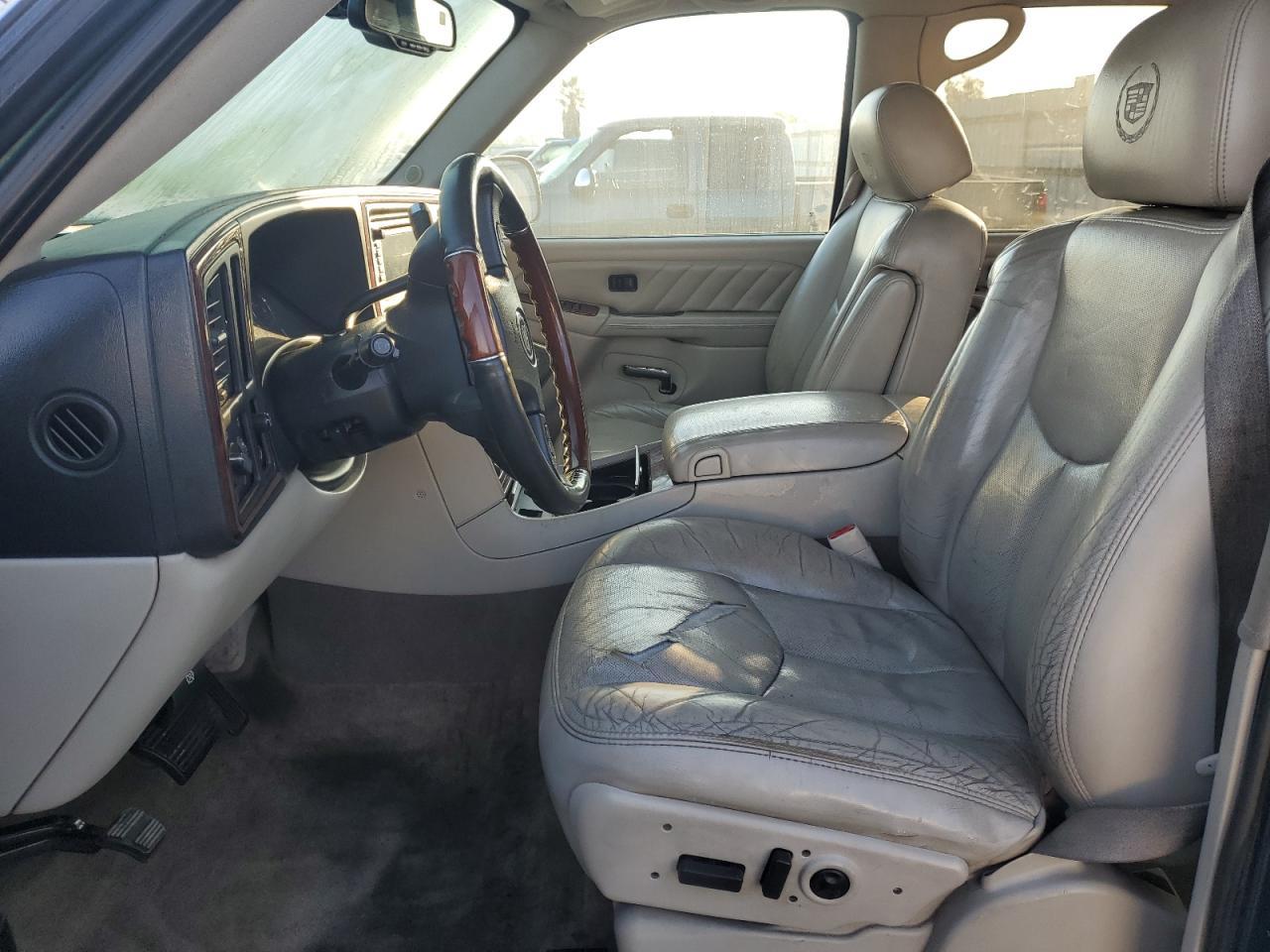 2005 CADILLAC ESCALADE