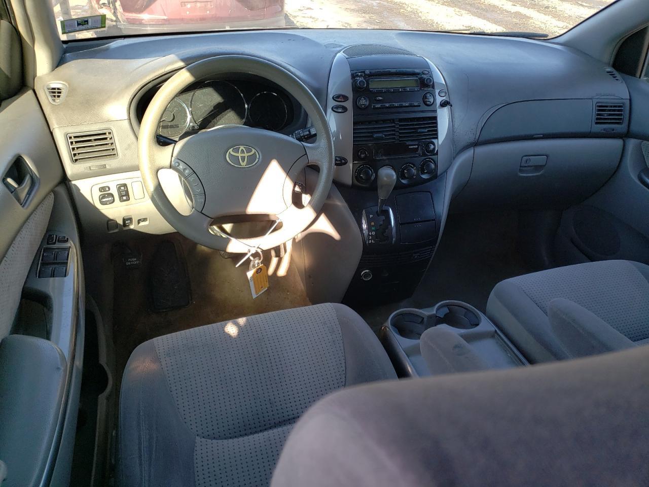 2008 TOYOTA SIENNA
