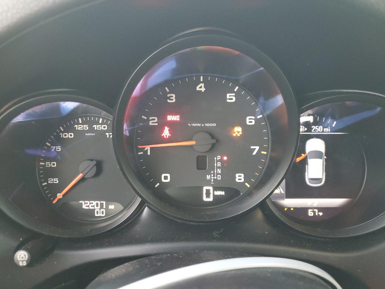 2018 PORSCHE Macan