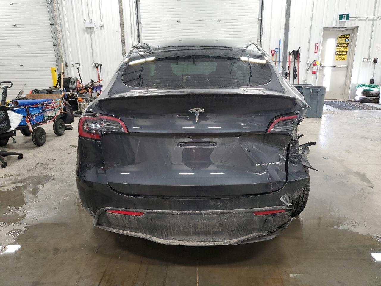 2024 TESLA MODEL Y