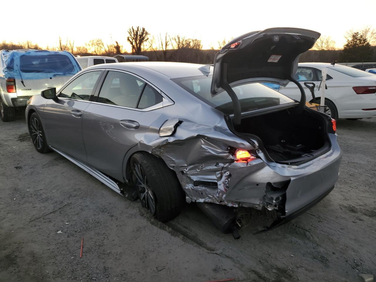 2025 LEXUS ES 350