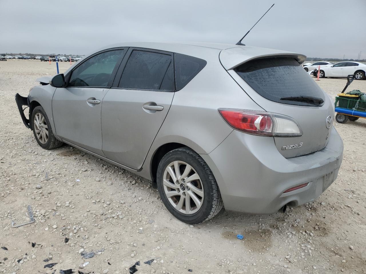 2013 MAZDA 3