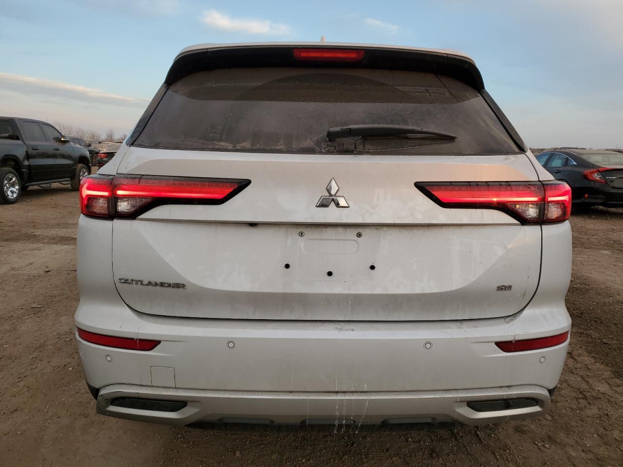 2022 MITSUBISHI outlander