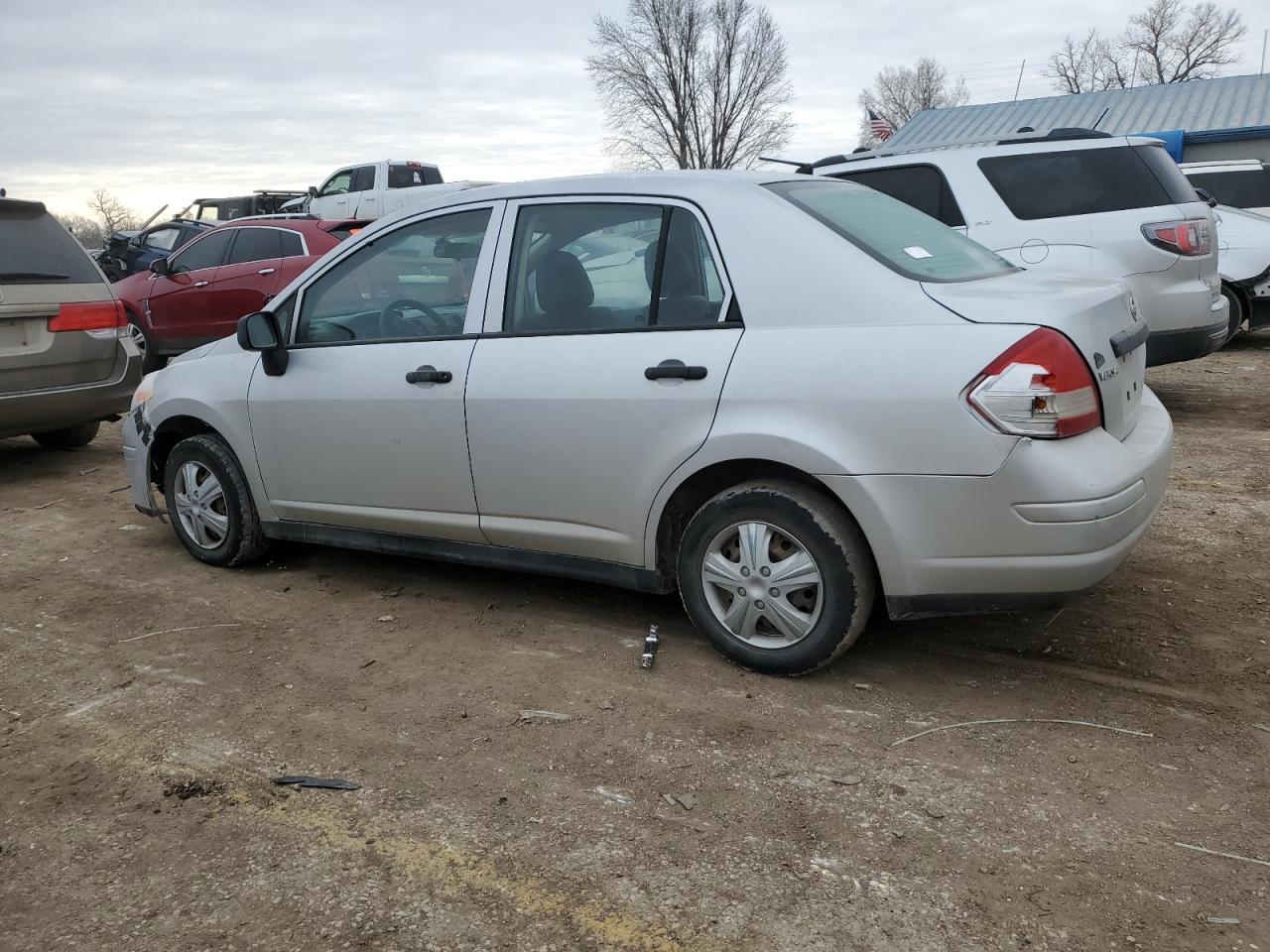 2011 NISSAN VERSA