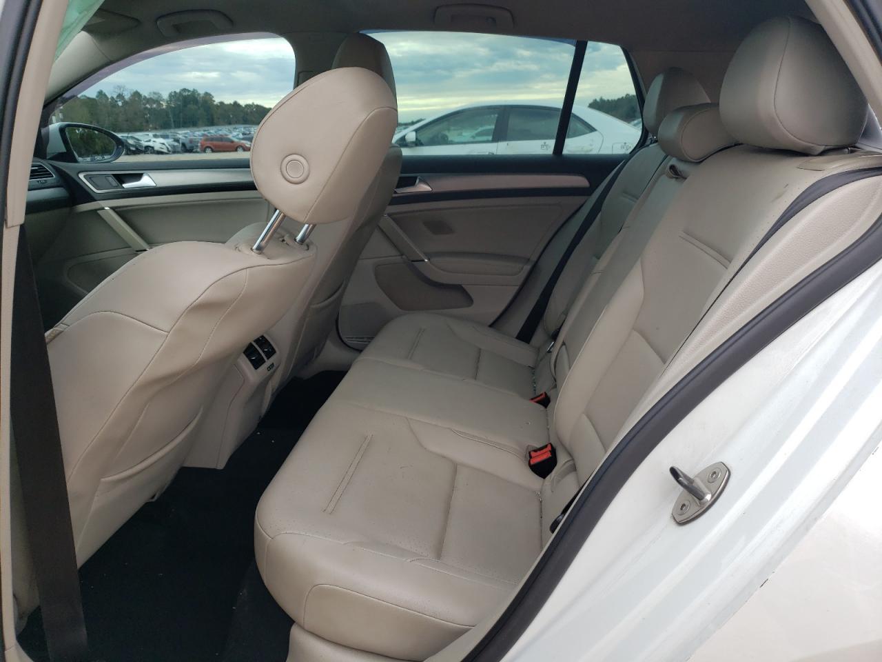 2015 VOLKSWAGEN GOLF