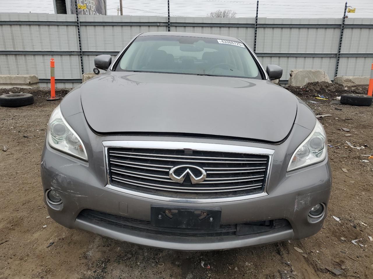 2012 INFINITI M56