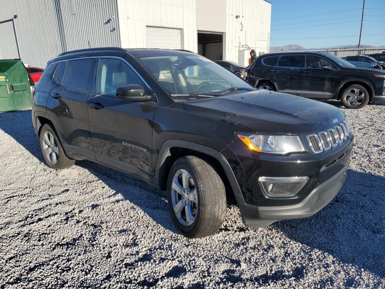 2017 JEEP Compass