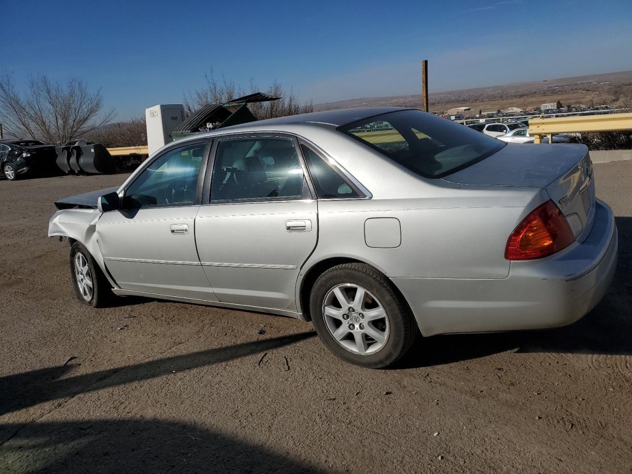 2002 TOYOTA Avalon