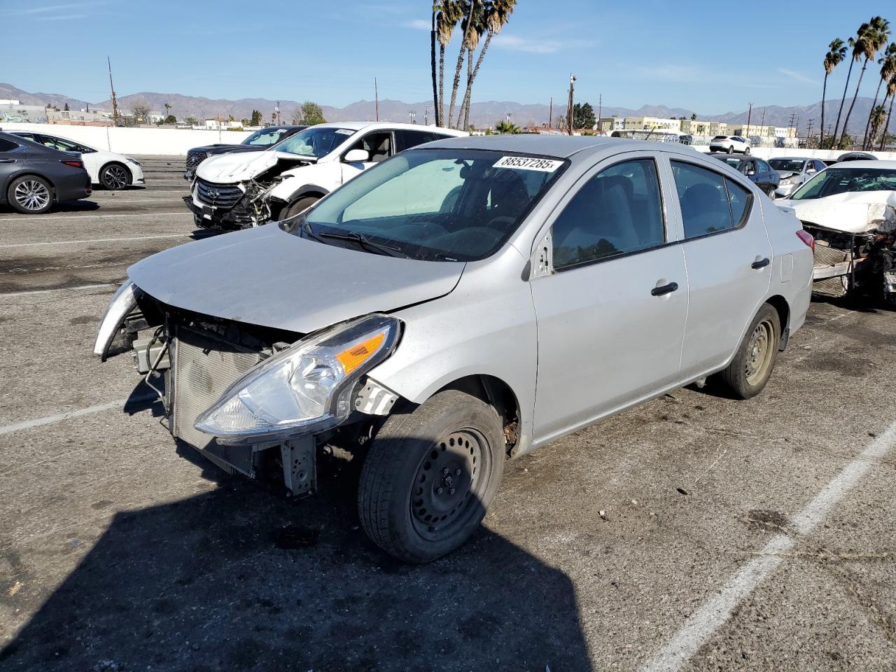 2016 NISSAN VERSA