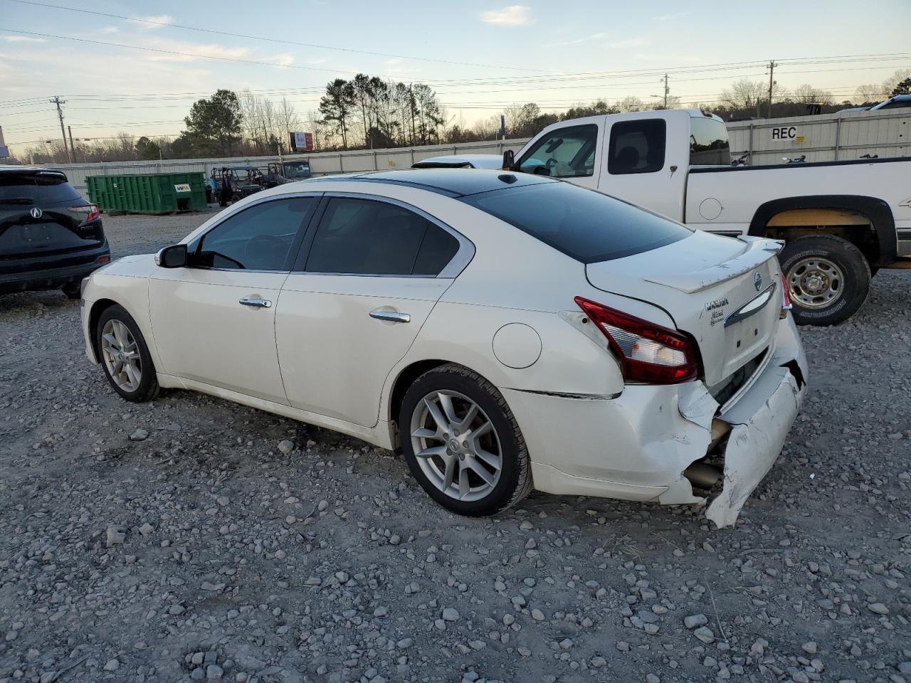 2010 NISSAN Maxima