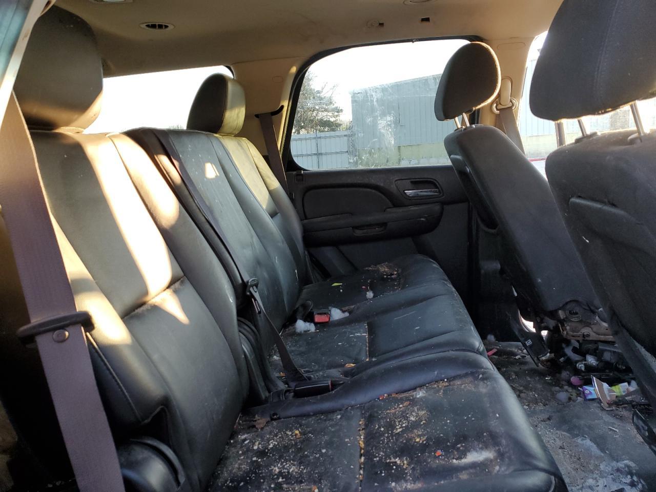 2011 CHEVROLET Tahoe