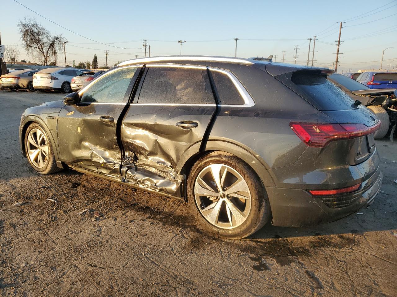 2024 AUDI Q8