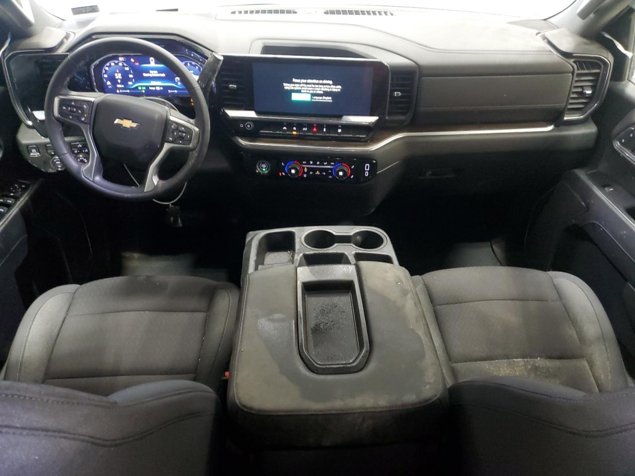 2024 CHEVROLET Silverado
