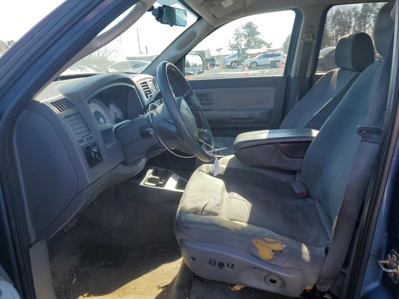 2005 DODGE Dakota