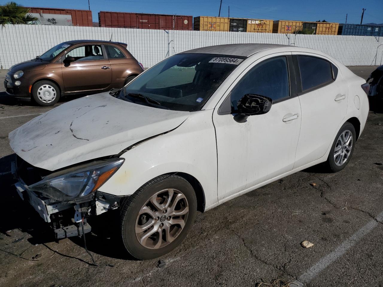 2017 TOYOTA YARIS