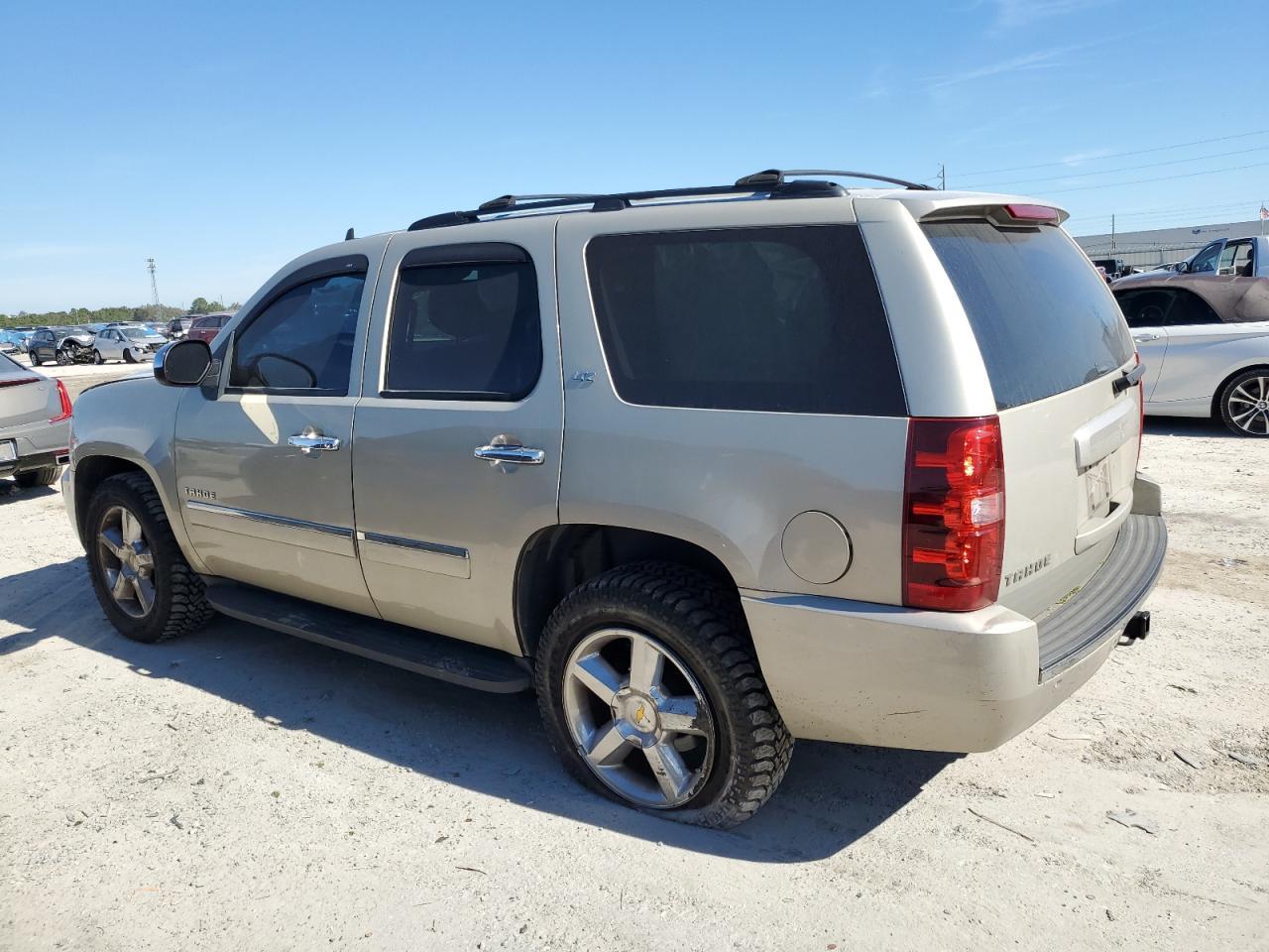 2011 CHEVROLET Tahoe