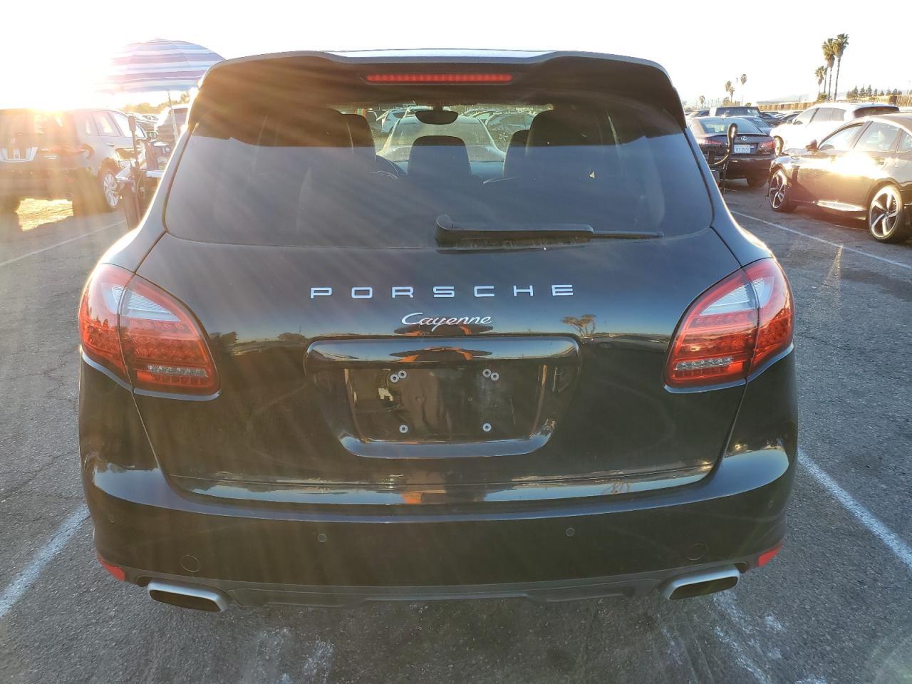 2013 PORSCHE CAYENNE