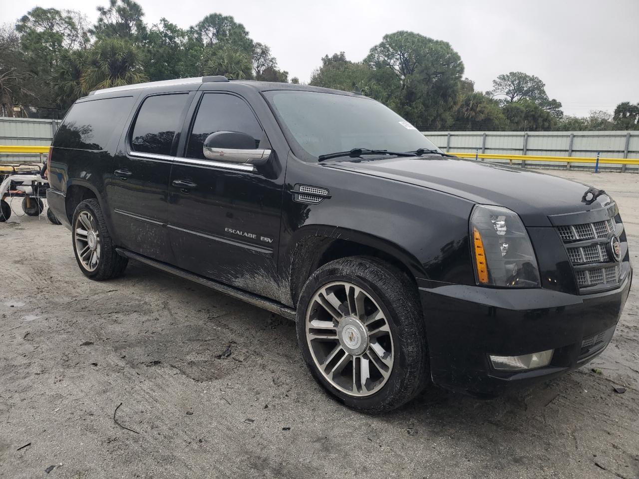 2014 CADILLAC ESCALADE
