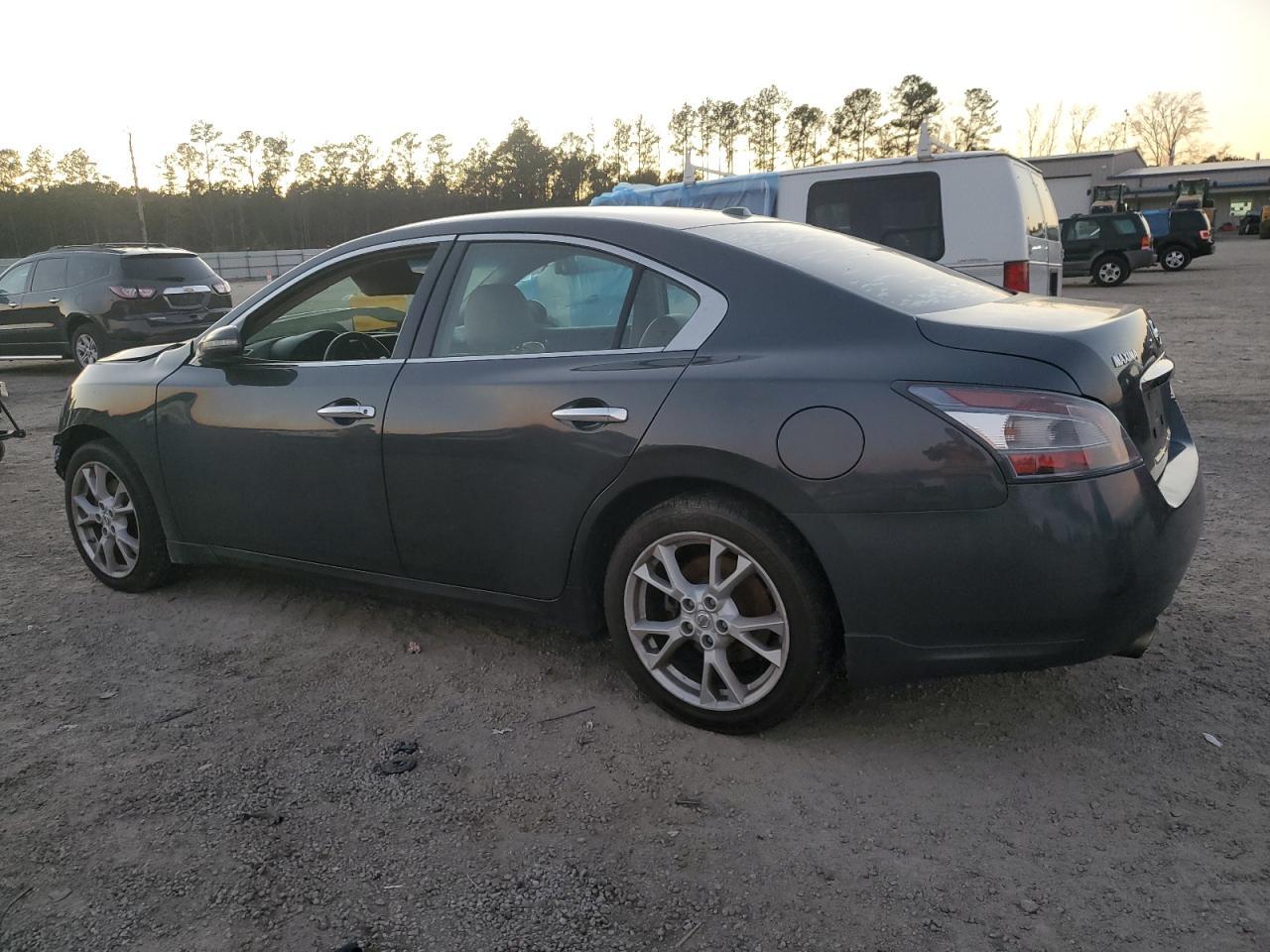 2012 NISSAN Maxima