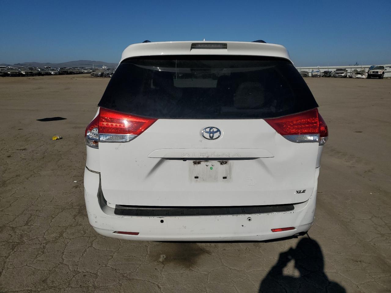 2012 TOYOTA SIENNA