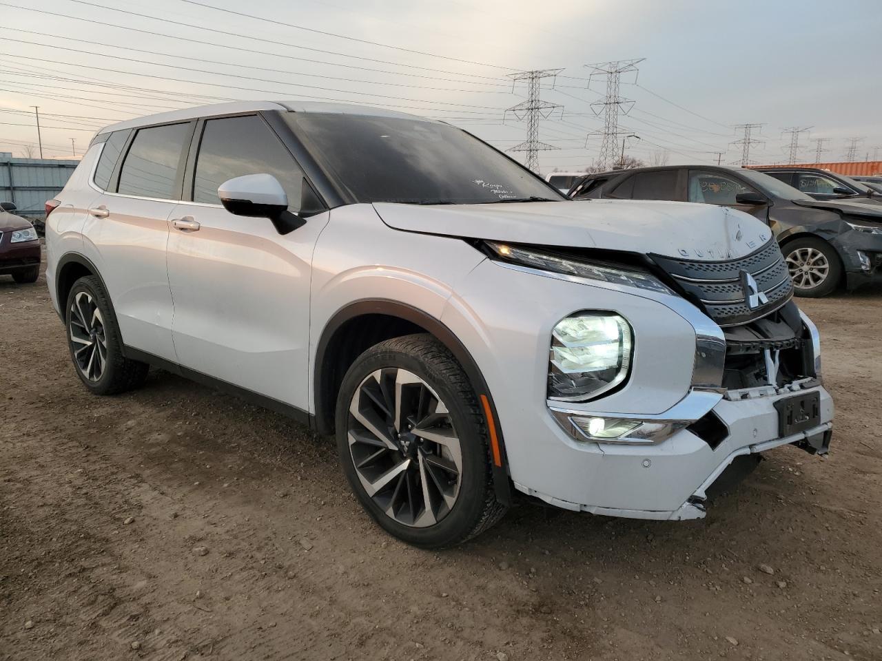2022 MITSUBISHI outlander