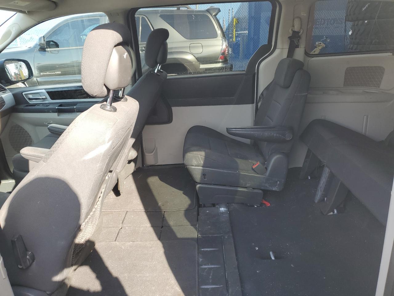 2010 DODGE CARAVAN