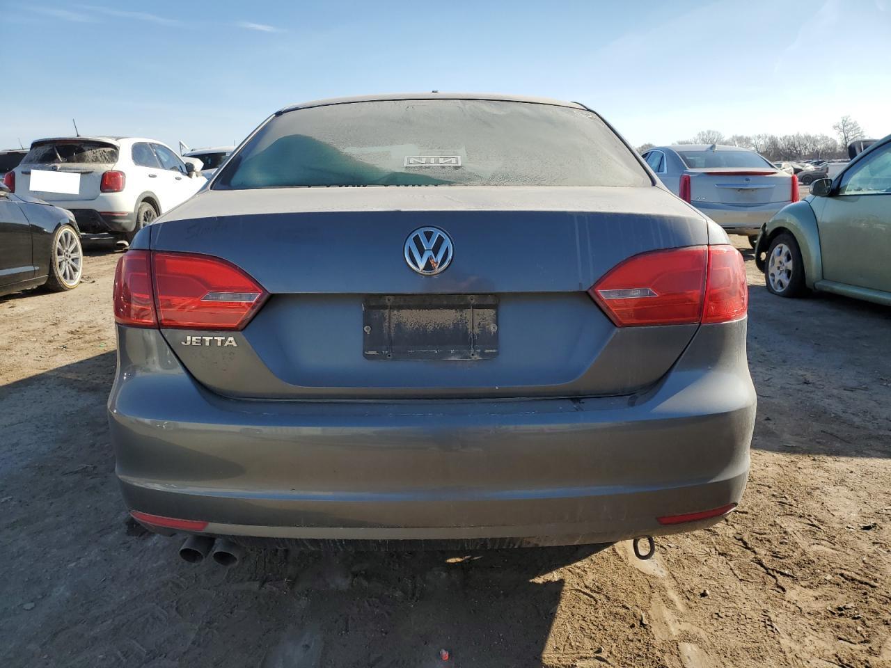 2011 VOLKSWAGEN JETTA
