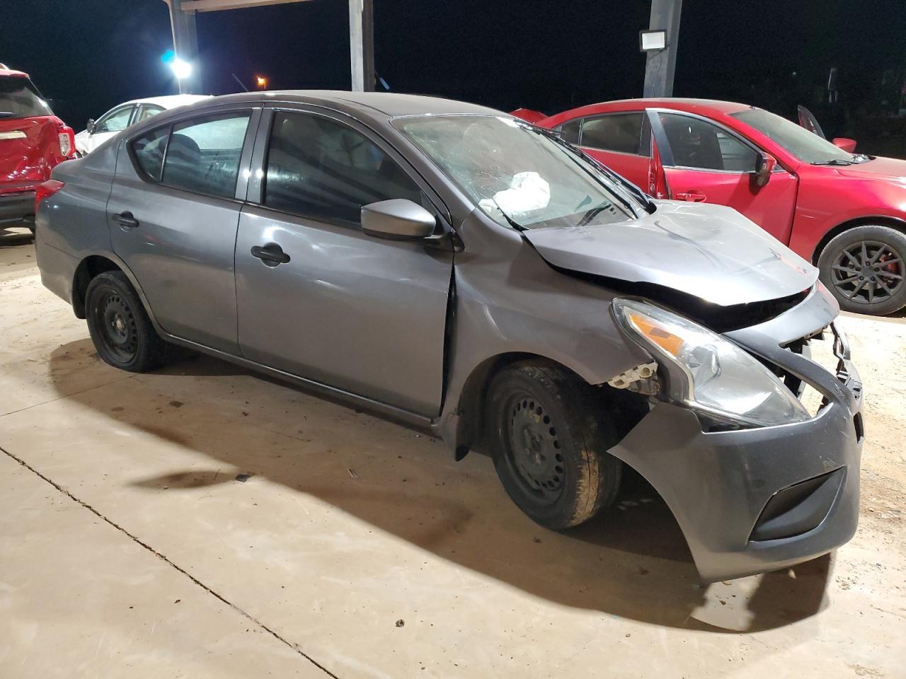 2016 NISSAN VERSA
