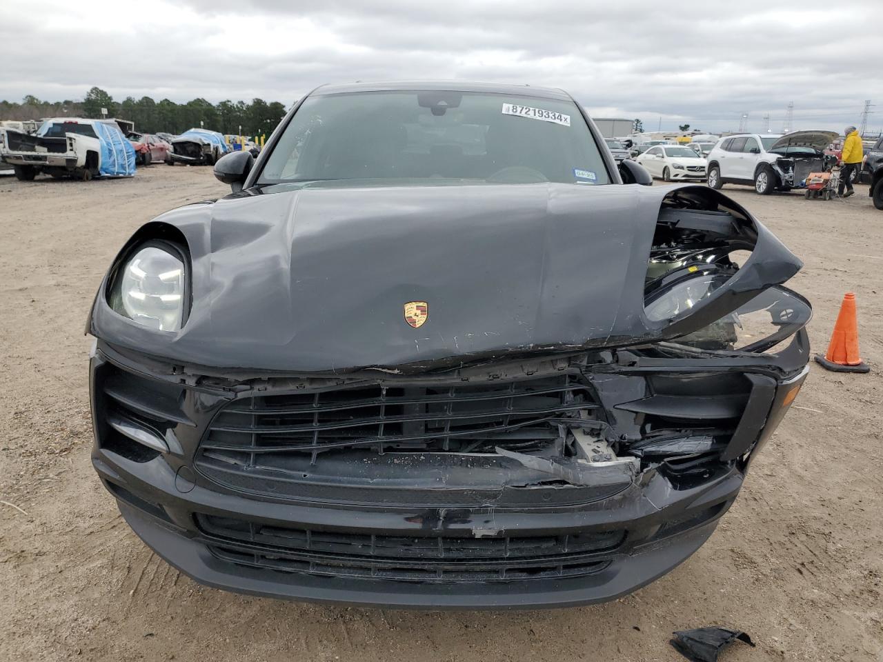 2019 PORSCHE Macan