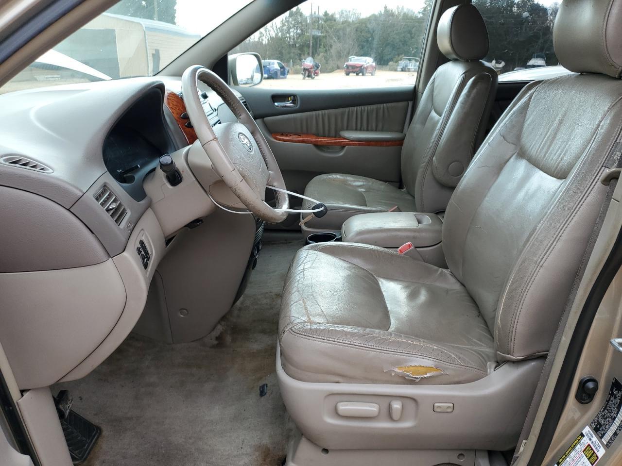 2007 TOYOTA SIENNA