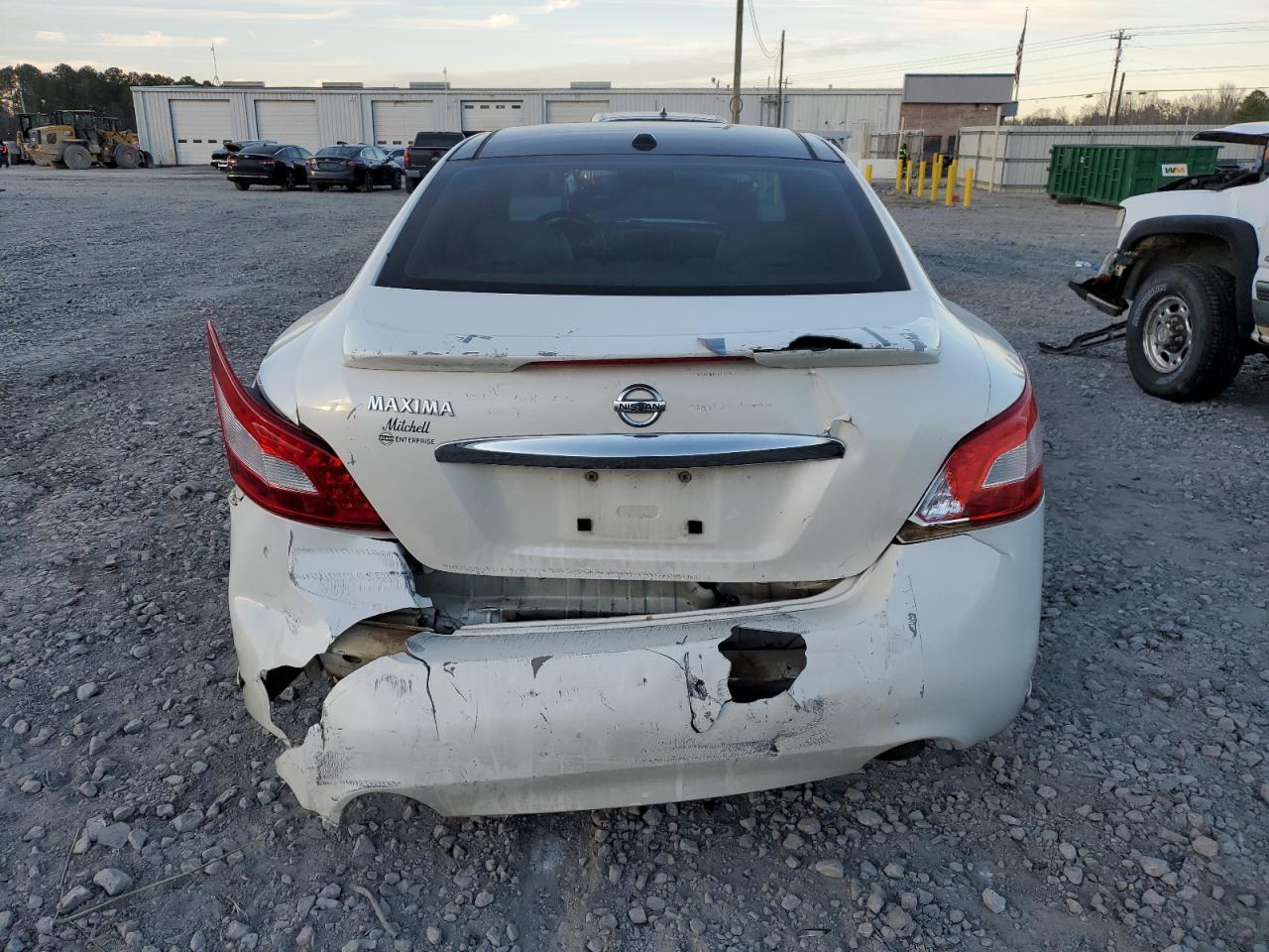 2010 NISSAN Maxima