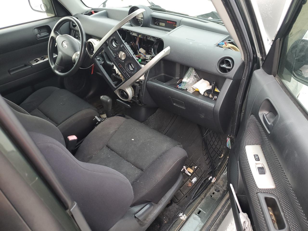 2005 TOYOTA SCION
