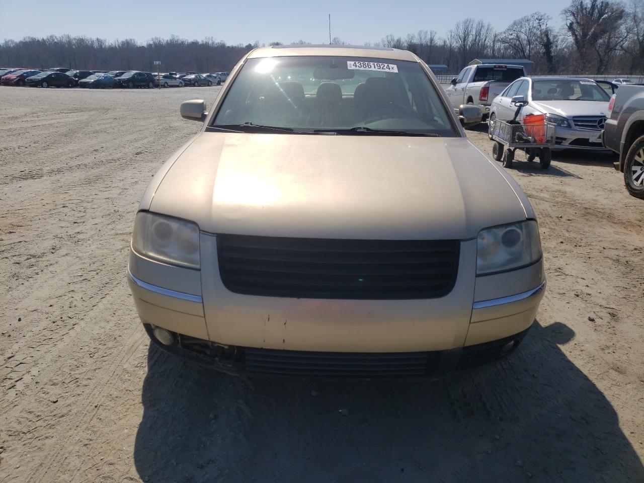 2003 VOLKSWAGEN Passat