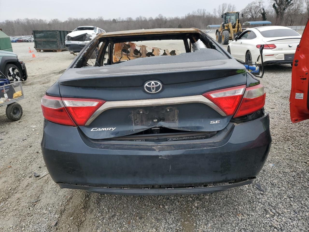 2016 TOYOTA CAMRY
