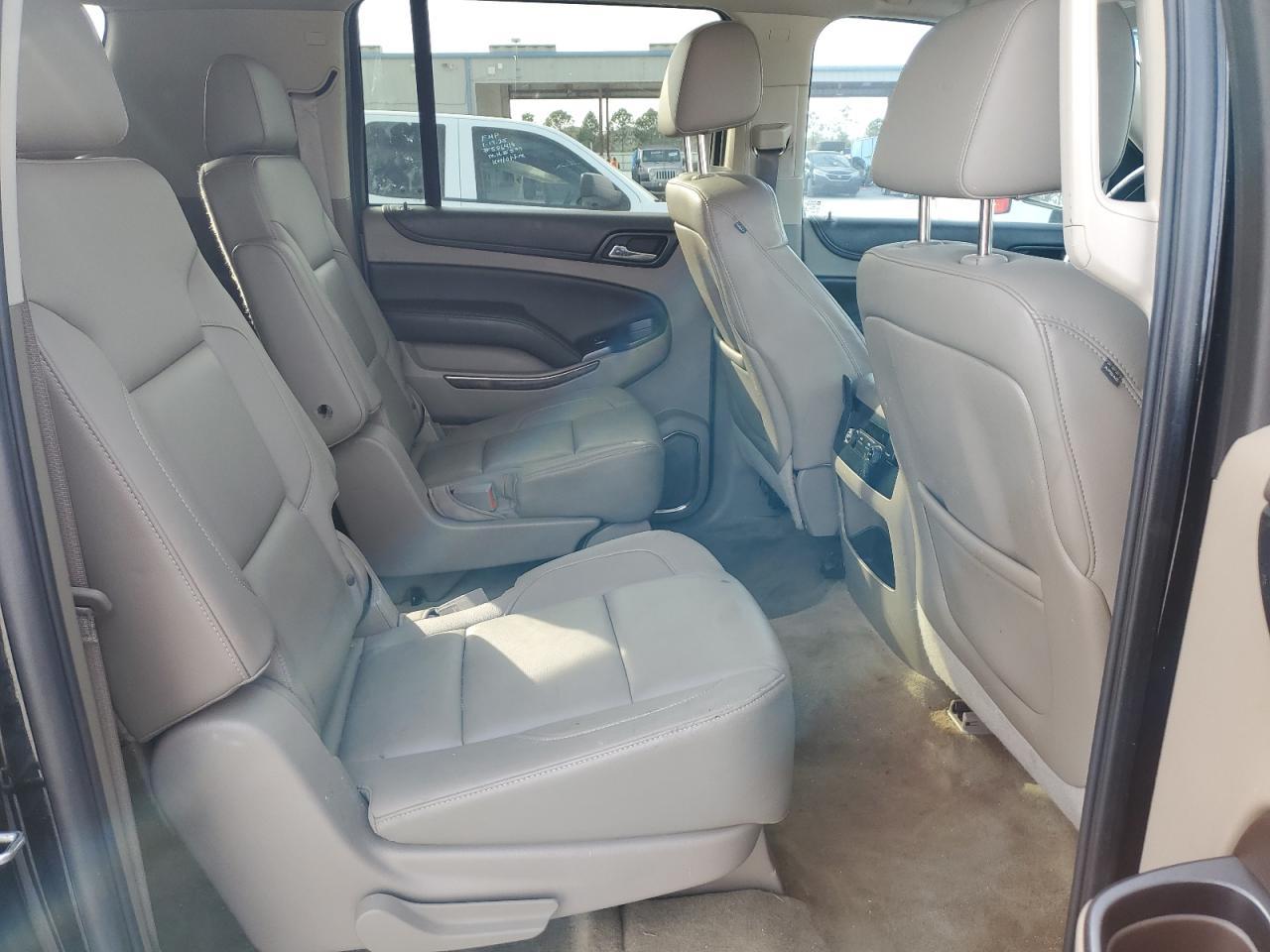 2015 CHEVROLET Suburban