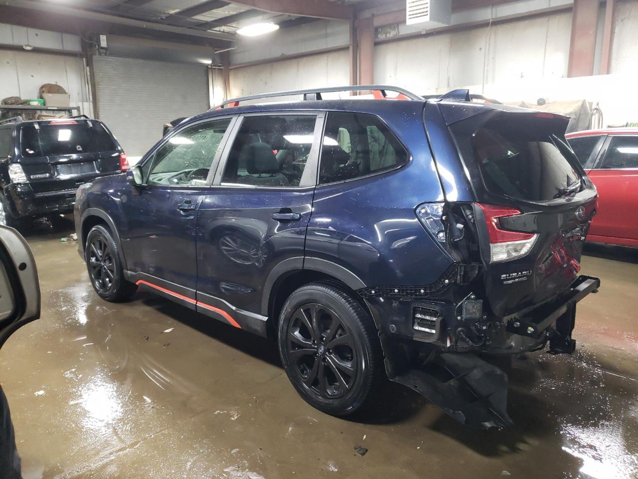 2022 SUBARU FORESTER