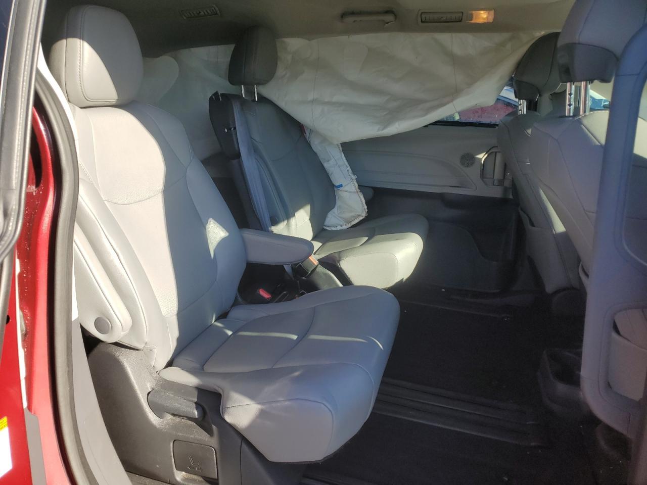 2023 TOYOTA SIENNA