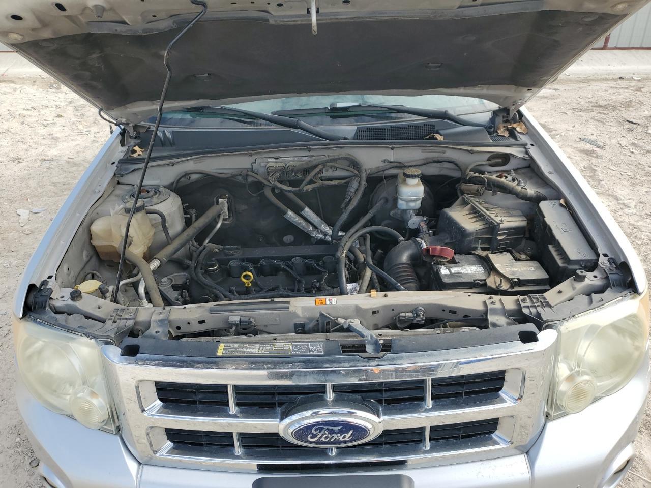 2010 FORD ESCAPE