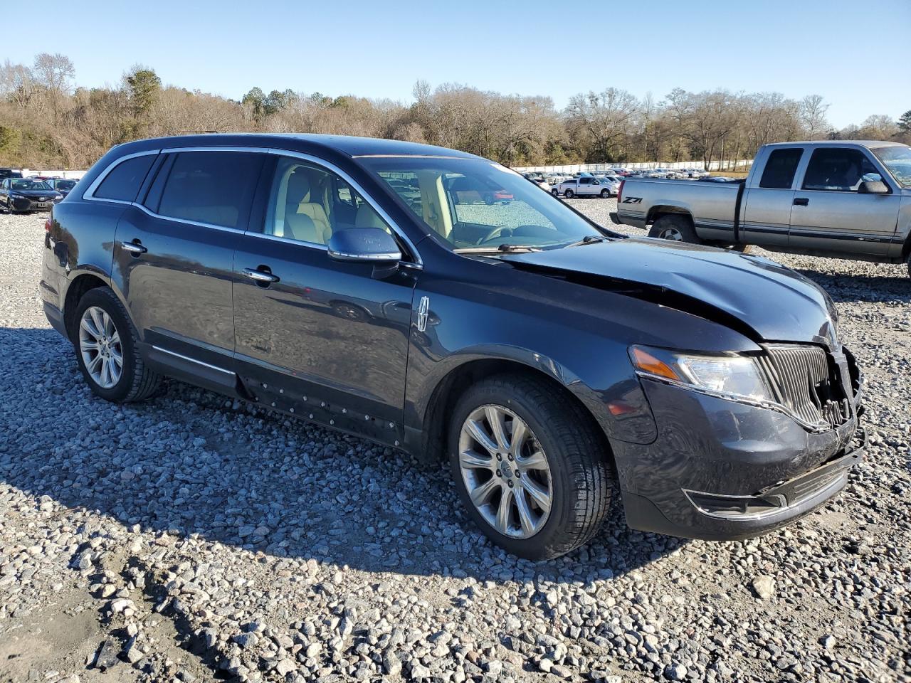 2014 LINCOLN MKT
