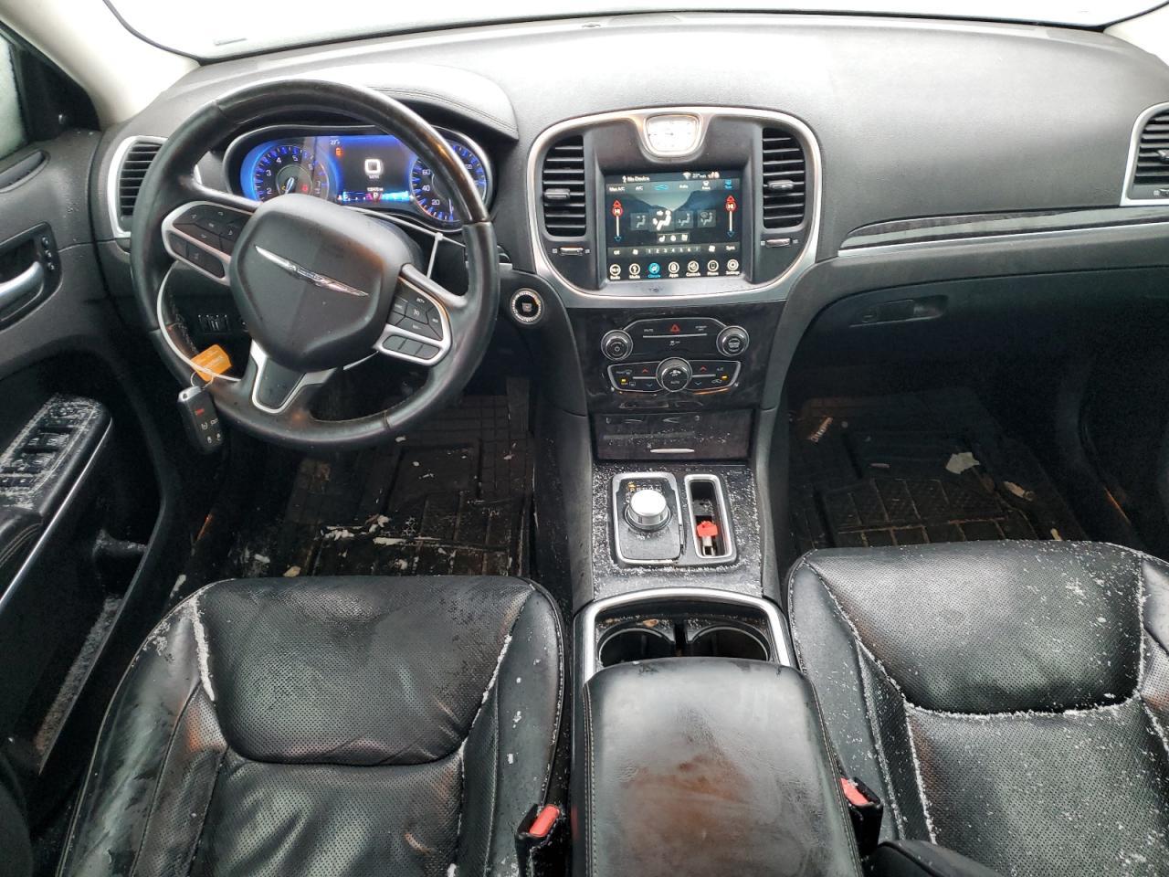 2018 CHRYSLER 300