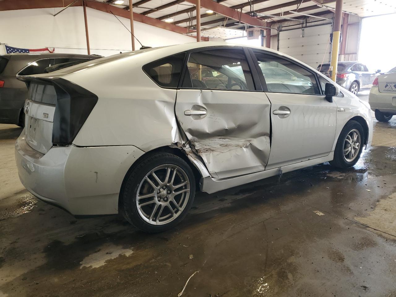 2011 TOYOTA PRIUS