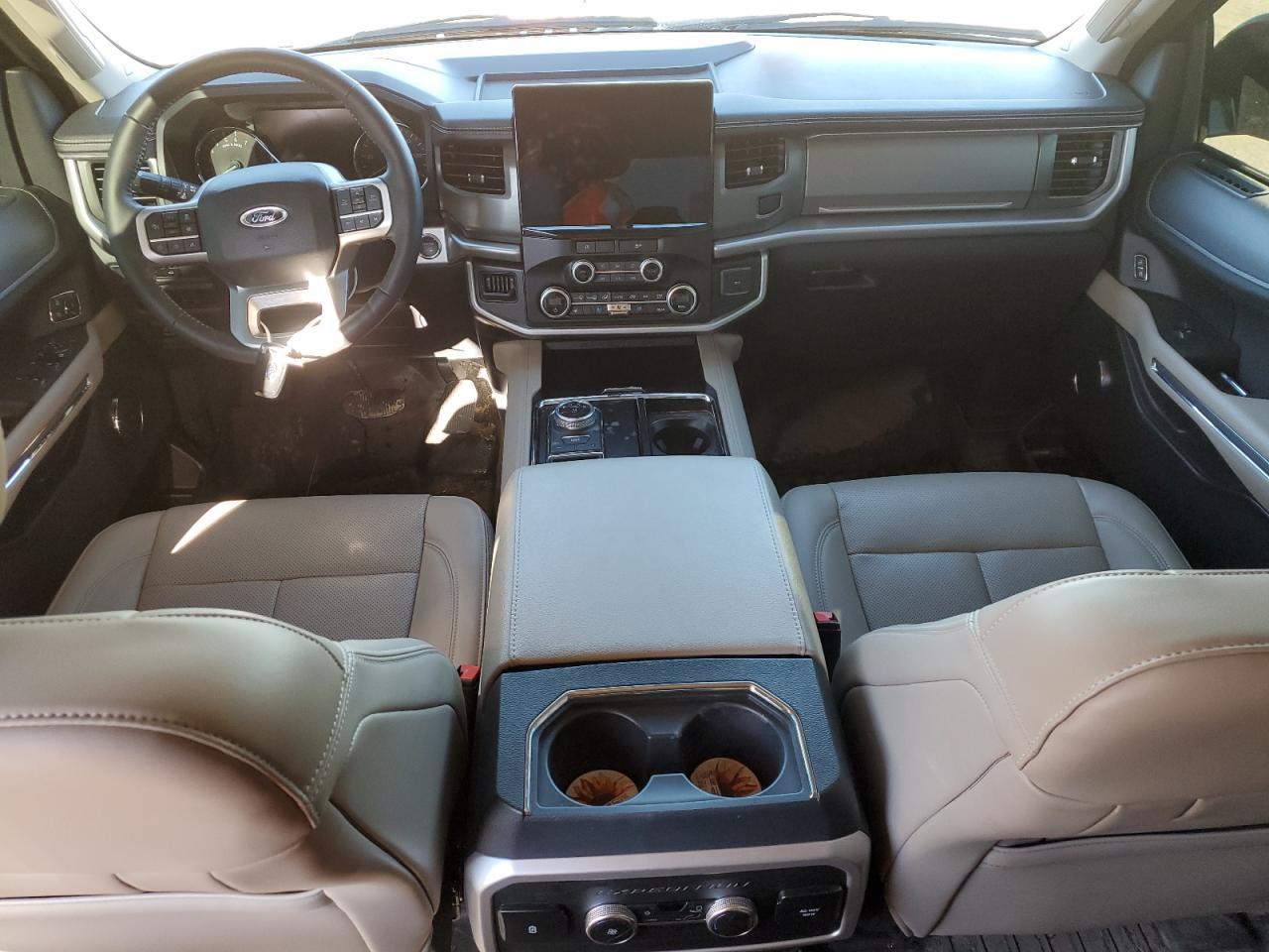 2024 FORD Expedition