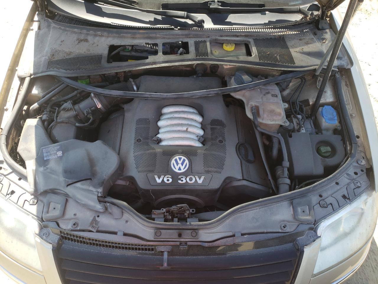 2003 VOLKSWAGEN Passat