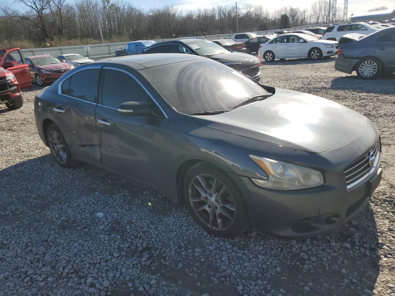 2011 NISSAN Maxima