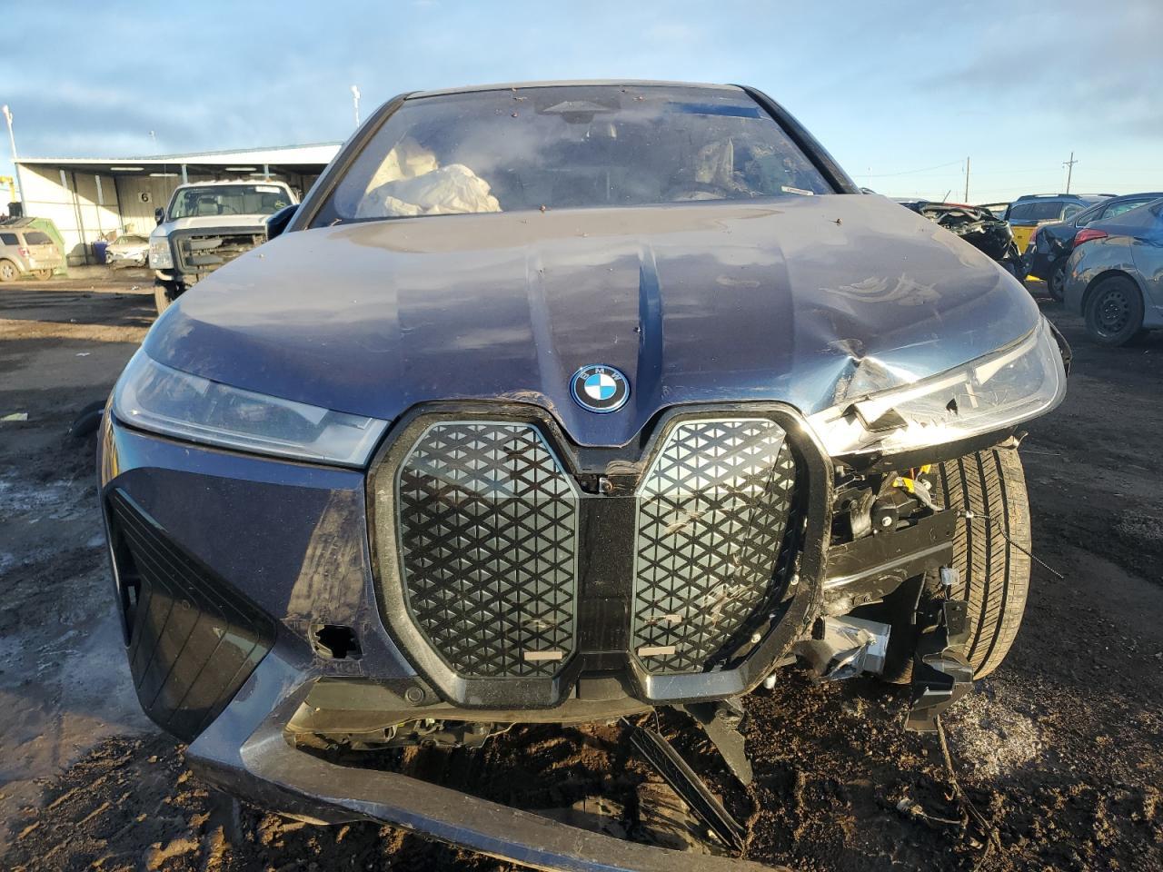 2024 BMW iX