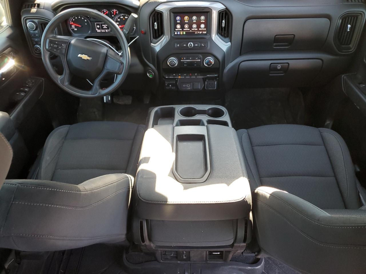 2024 CHEVROLET Silverado