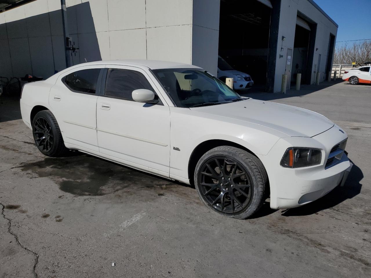 2010 DODGE CHARGER