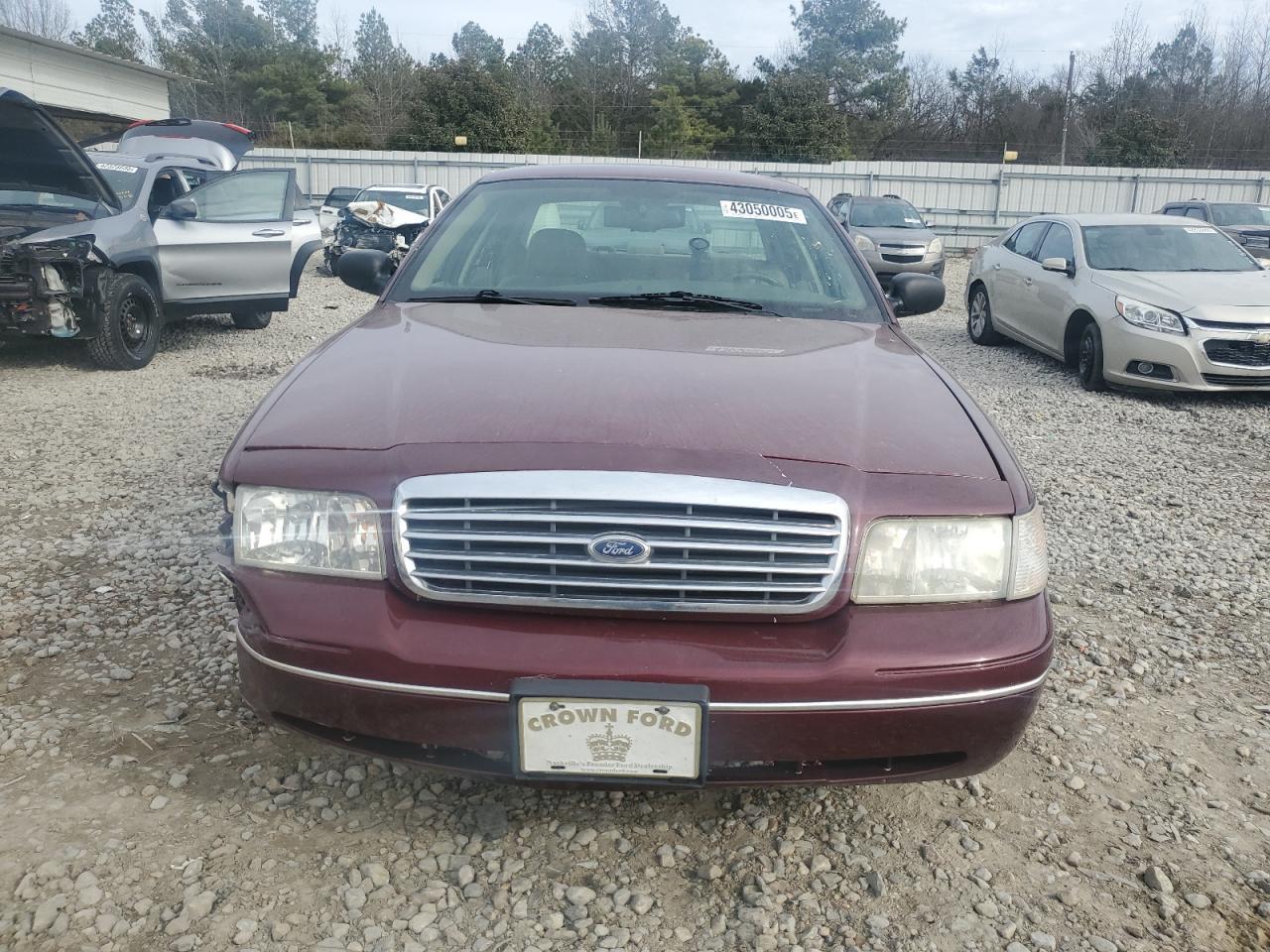 2004 FORD Crown Victoria
