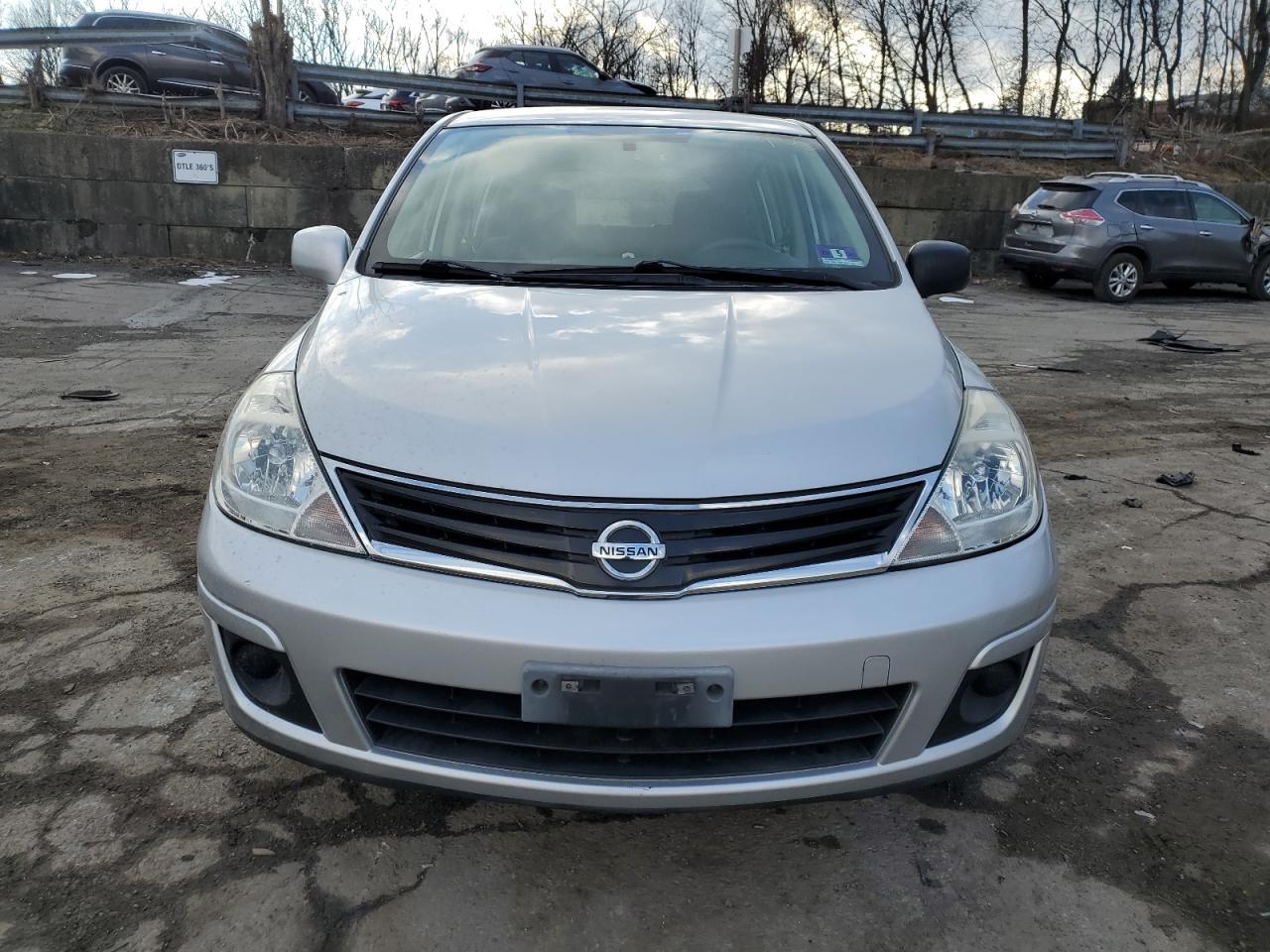 2011 NISSAN VERSA